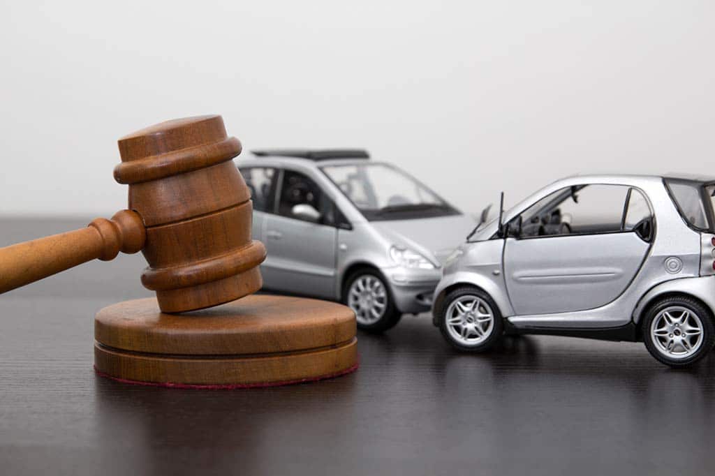 Do I Need a Lawyer After a Car Accident? 4 Signs That You Do