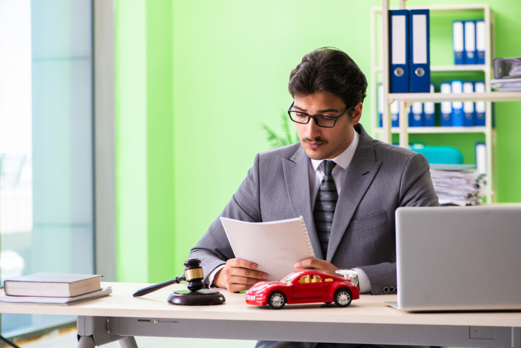 How Much Should You Ask for in a Car Accident Settlement